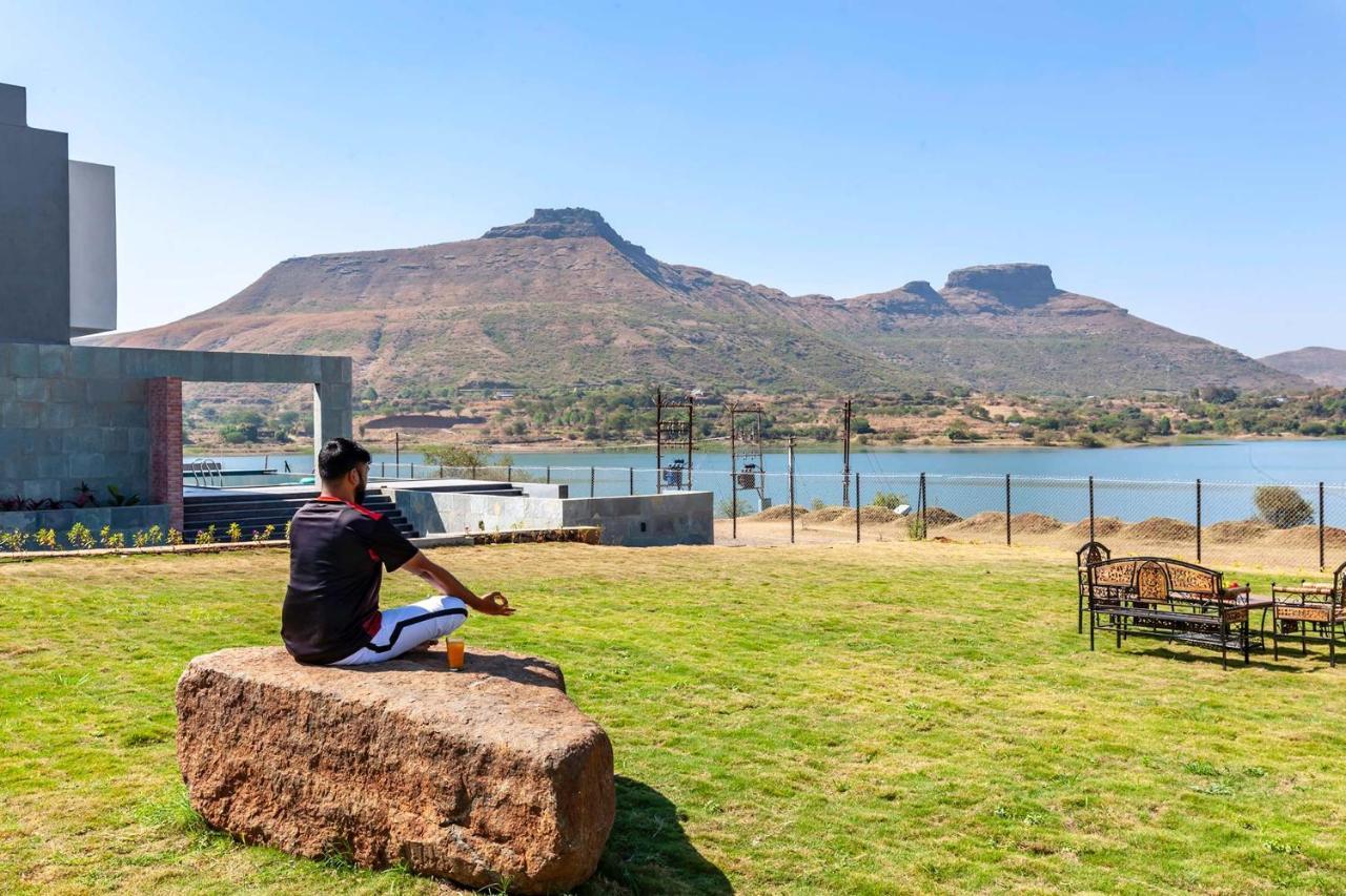 Stayvista'S Bellisimo Panorama - Lakeside Oasis With Infinity Pool, Modern Interiors, Open-To-Sky Bathtub, And Lush Green Lawn Nashik Exterior foto